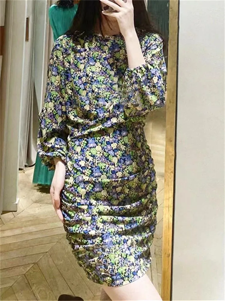 Robes décontractées Femmes Lanterne Manches Slim Plissée Robe Sexy 2023 Été Femme Vintage Taille Haute O-Cou A-Ligne Patchwork Jupe Mi-longueur