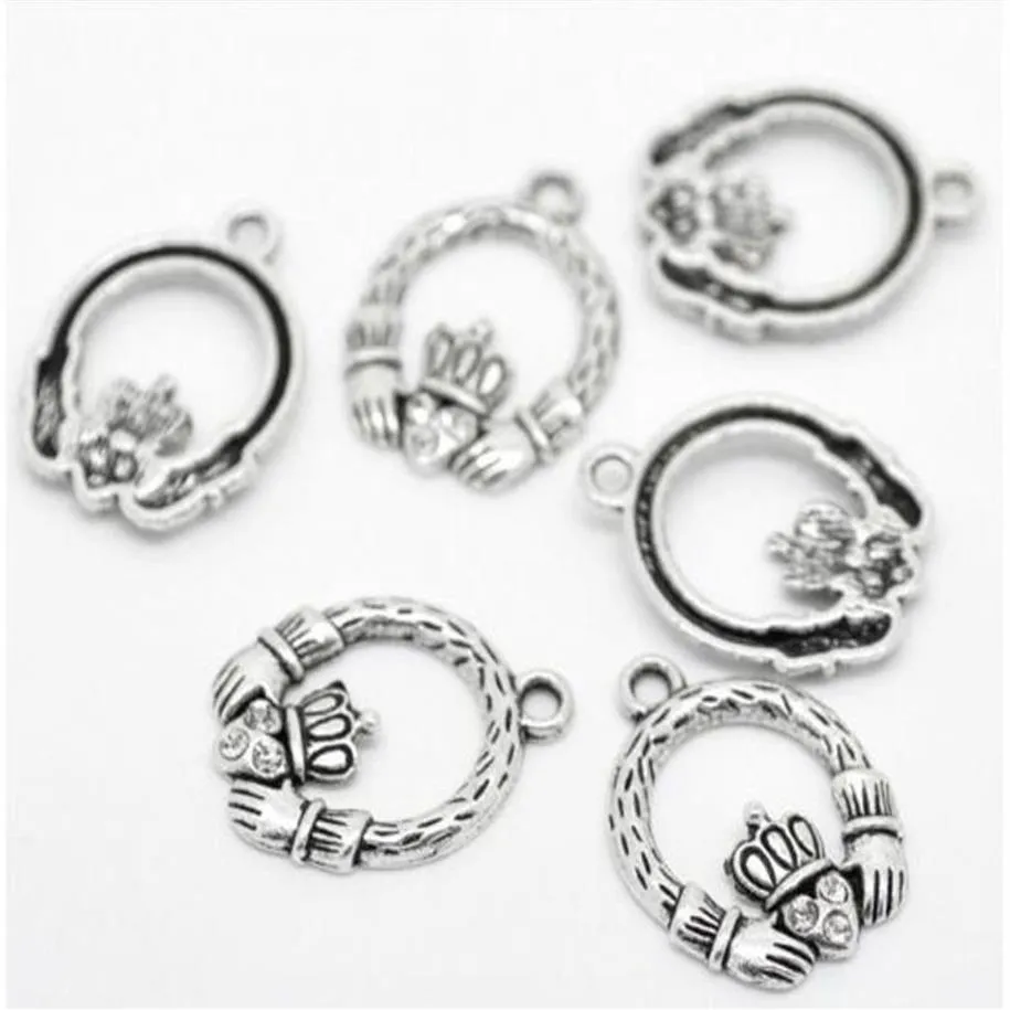 Hela 100 st antika silvertoner Rhinestone Claddagh Ring Charm Pendants 25x18mm smyckesfynd som gör DIY hela J0506299Q