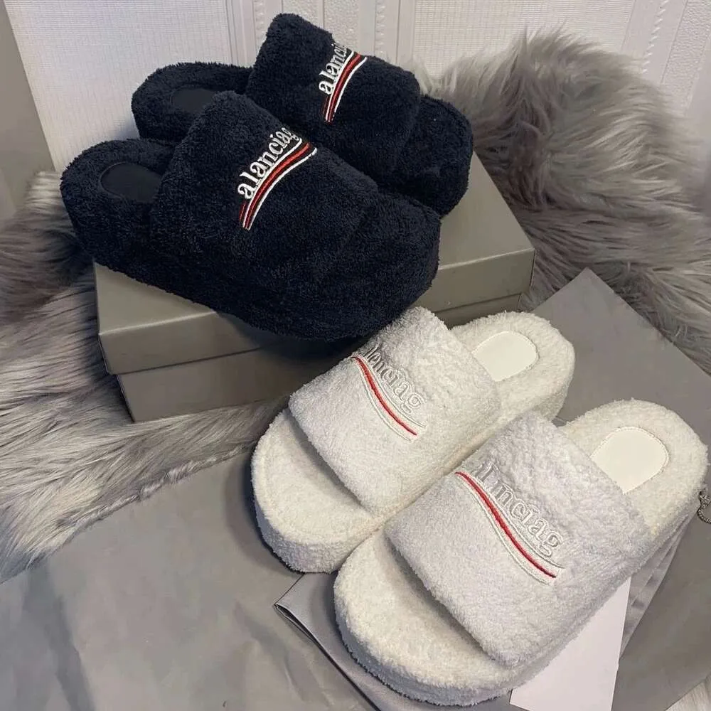 Designer shoes balencaga Furry Platform Sandal Fur Slippers Women Winter Thick Sole Lamb Fur Wool Red High Heel Slippers Furry Slide ZBYHL