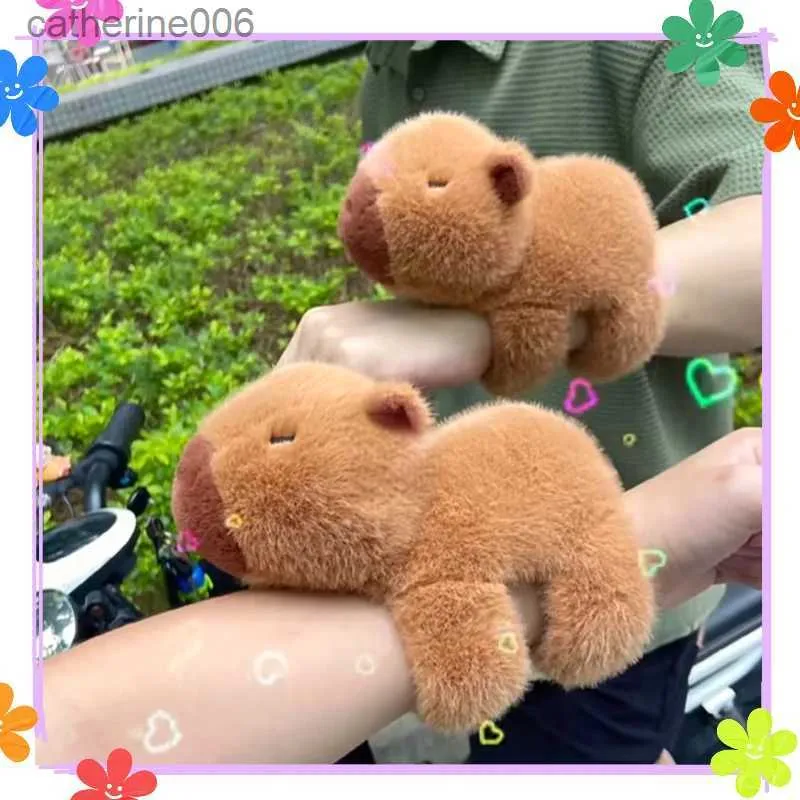 Fyllda plyschdjur kawaii capybara slap snäpp wrap armband armband djur plysch hand ring armband leksaker födelsedag elegant presentl231027