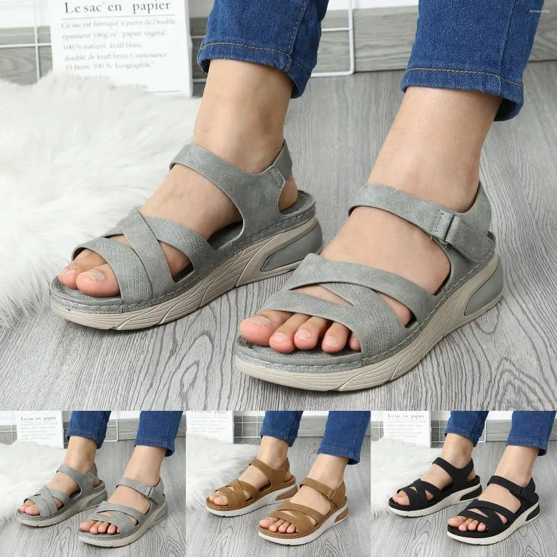 Sandalen Mode Lente En Zomer Dames Platte Bodem Dik Licht Open Teen Ademend Effen Jelly String Voor