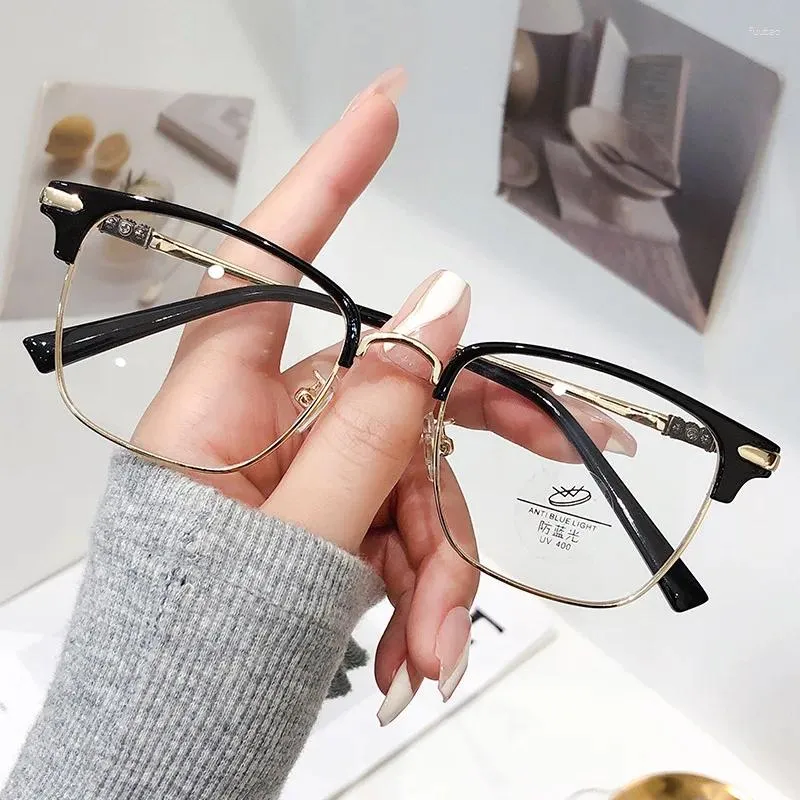 Solglasögon Metal Half Frame Reading Glasses Män Kvinnor Fashion Transparent Presbyopic för medelålders och äldre 1,0 till 4,0