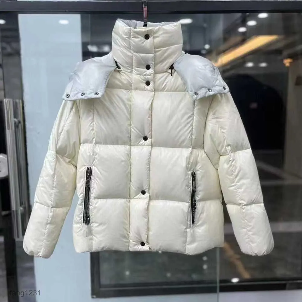 Designer Parana Down Jacket para mulheres com capuz puffer zip bolsos curtos casacos de inverno carta crachá parkas a30j