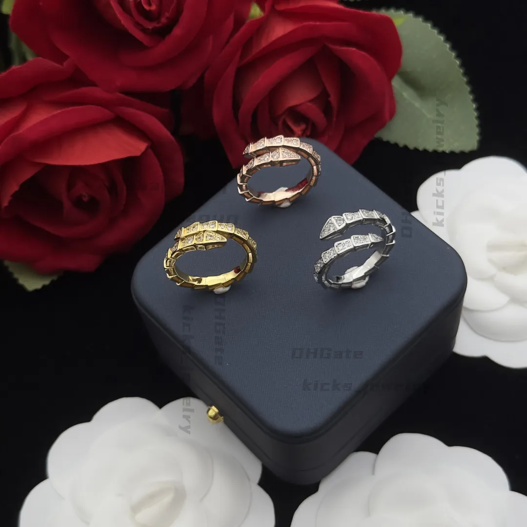 Дизайнерский гадюка Diamond Ring для регулируемых женщин и мужчин высококачественные роскошные ювелирные украшения мода мода Пара годовщина Подарочное кольцо Love Ring