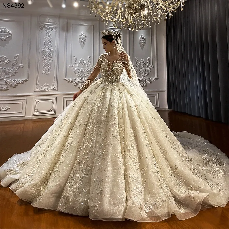 Vente chaude Robe De Bal Robe De Mariée 2024 Illusion Cou Broderie Dentelle Perles Manches Longues Robes De Mariée Princesse Robes De Noiva Sur Mesure