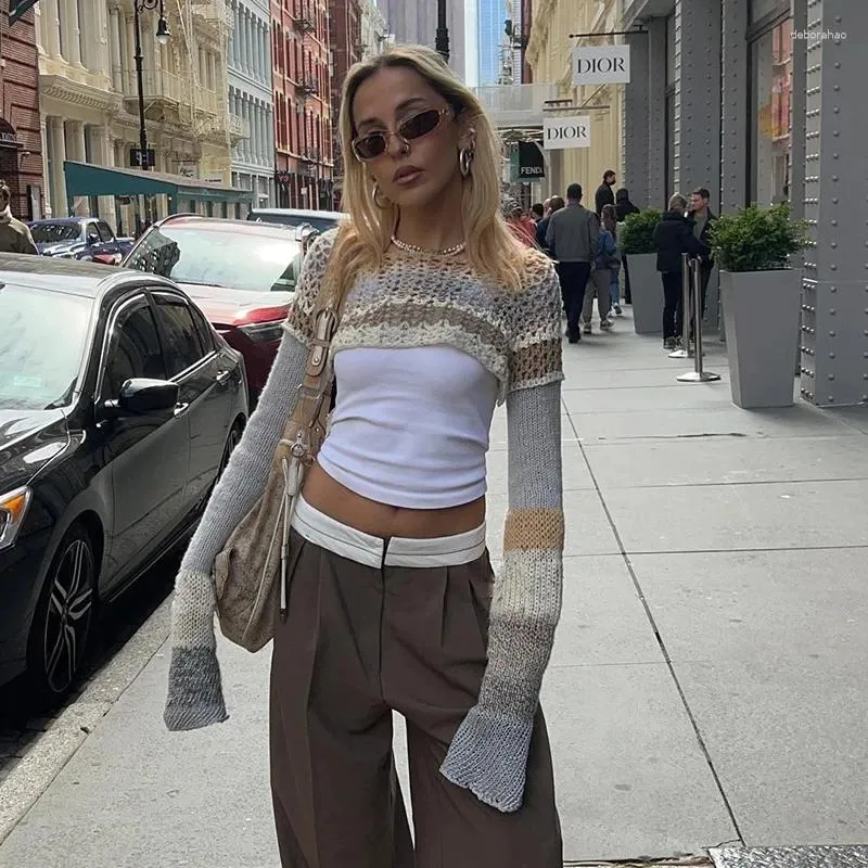 Crop top shop sweater outfits