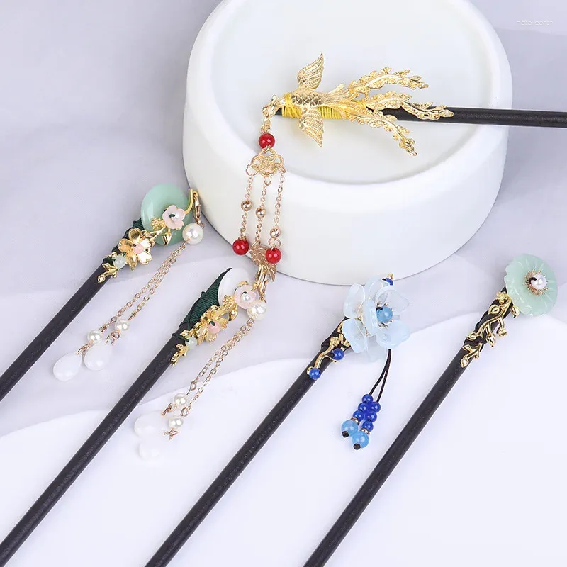 Vintage Wood Flower Hairpin For Women Antique Hair Stick Hair Clip Hair Pin