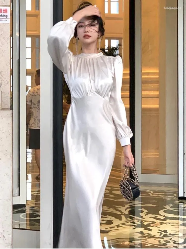Casual klänningar franska kvinnor elegant fläckfest klänning 2023 höst kvinnlig lykta ärm prom kläder lady mode vestidos mantel