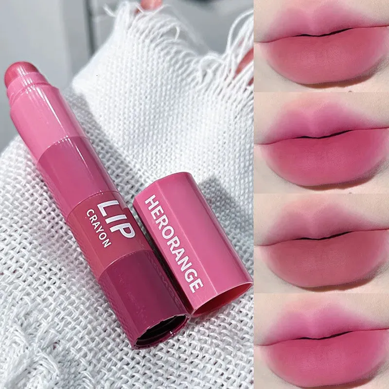 Lipstick Mini Set Matte 4 Colors Combination Sections Velvet Grapefruit Red Lip Pigment Nonstick Cup Gloss kit 231027