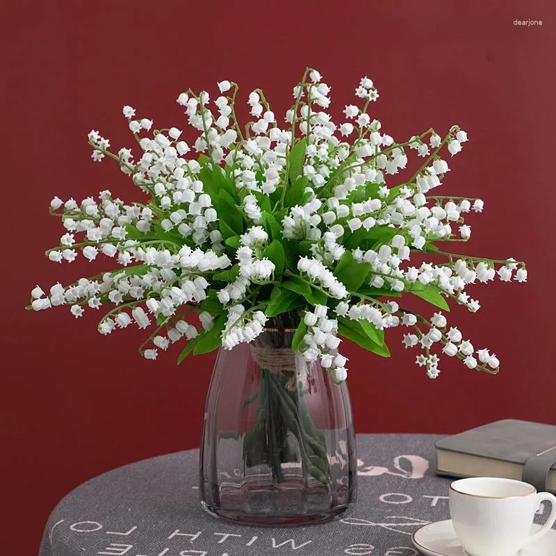 Dekoracyjne kwiaty Świeża symulacja Bukiet Little Lily of the Valley Plastic Fake Flower Wedding Wedding Room Prezentacja