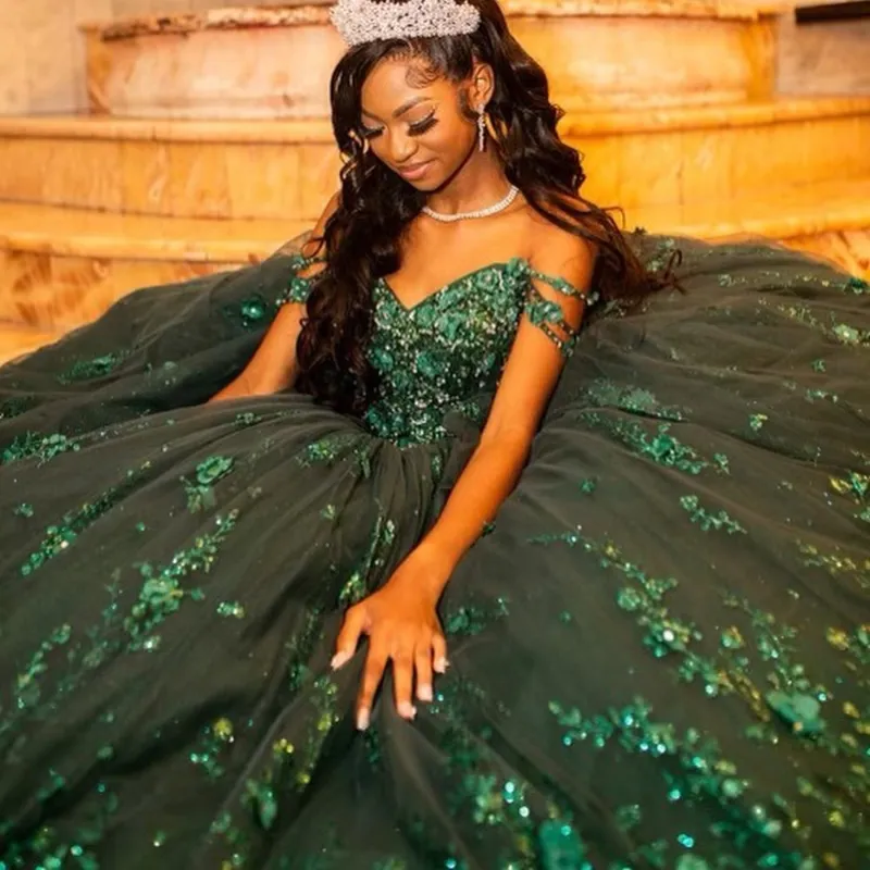 Abiti stile Quinceanera con paillettes verde nerastro con spalle scoperte Abiti stile Quinceanera Sweet 16 Abiti da principessa con perline in pizzo Abiti da 15 anos