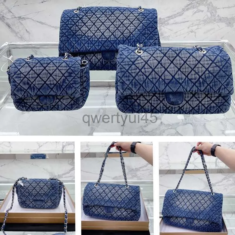 Cross Body Shoulder Bags Classic Denim Blue Flap Bag Luxury Designer Crossbody Tote Soulder Bag Vintage Brodery Print Silver Ardware Bag Sqwertyui45