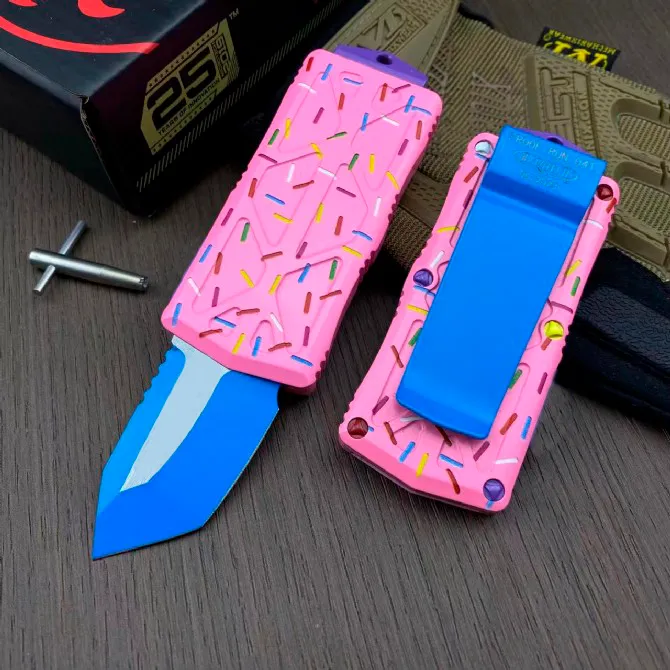 Nuova micro tecnologia Esclusivo Dessert Warrior Donut Pink Coltello AUTO D2 Lama Manico in alluminio aeronautico Camping Outdoor Combattimento tattico Coltelli tascabili EDC di autodifesa