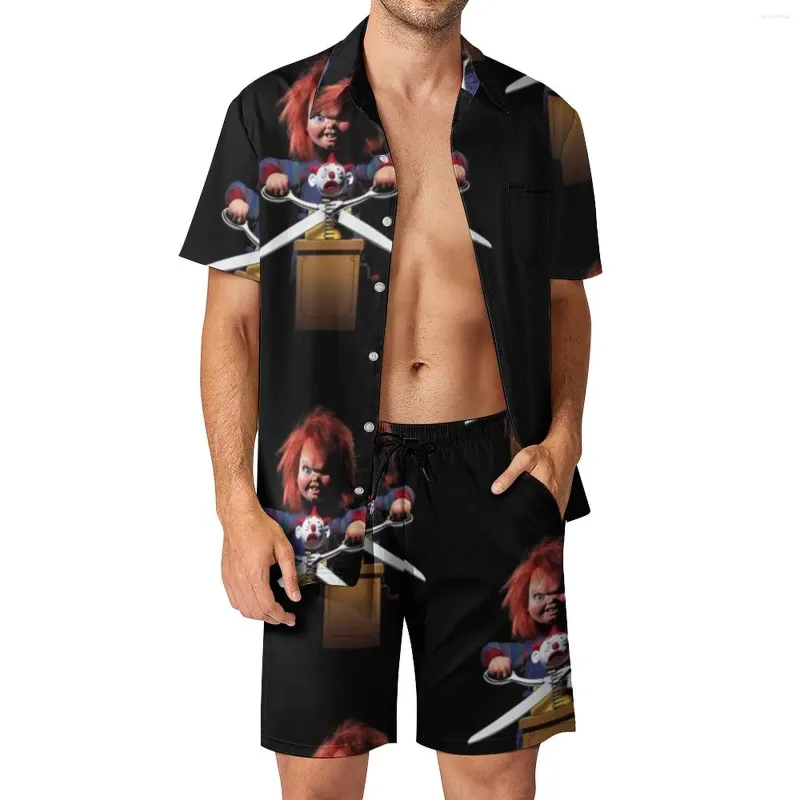 남자 트랙 슈트 Chucky 남자 세트 할로윈 공포 영화 캐주얼 반바지 여름 하와이 피트니스 야외 셔츠 세트 짧은 슬리브 디자인 대형