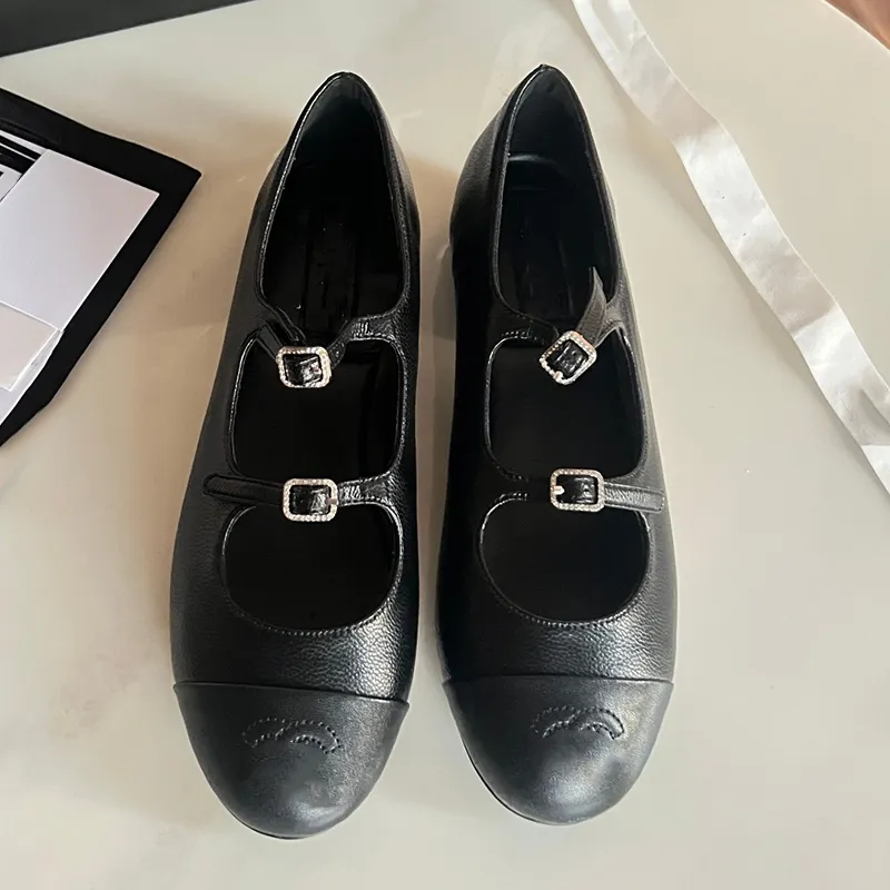 Herfst Nieuwe Damesjurk Luxe Designer Klassieke Dubbele Letter Double Breasted Merk Ballet Flats Desig Schoen Ronde Kop Platte Bodem Non Slides Dames Mary Jane Schoen