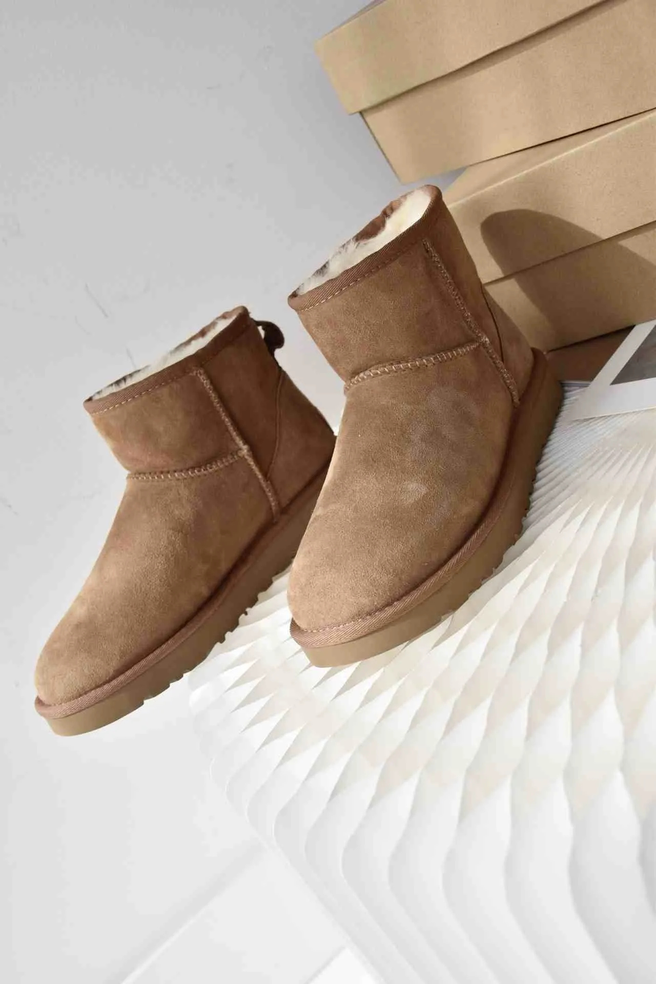 Bota de couro com plataforma de designer, botas clássicas de neve, camurça feminina, mistura de lã, botas de inverno