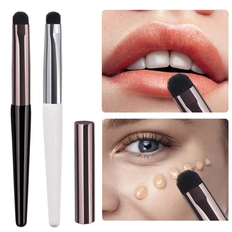 Make-up Kwasten 1PCS Zachte Lippenstift Smudge Brush Concealer Vloeibare Foundation Oogschaduw Detail Multifunctionele Vrouwen Cosmetische Gereedschap