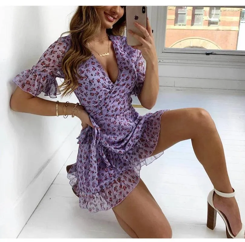 Casual Jurken Chiffon Paarse Jurk Dames 2023 Sexy Daisy Bloemen Boho Elegante V-hals Bodycon Mode Cottagecore Strand Zonnejurk