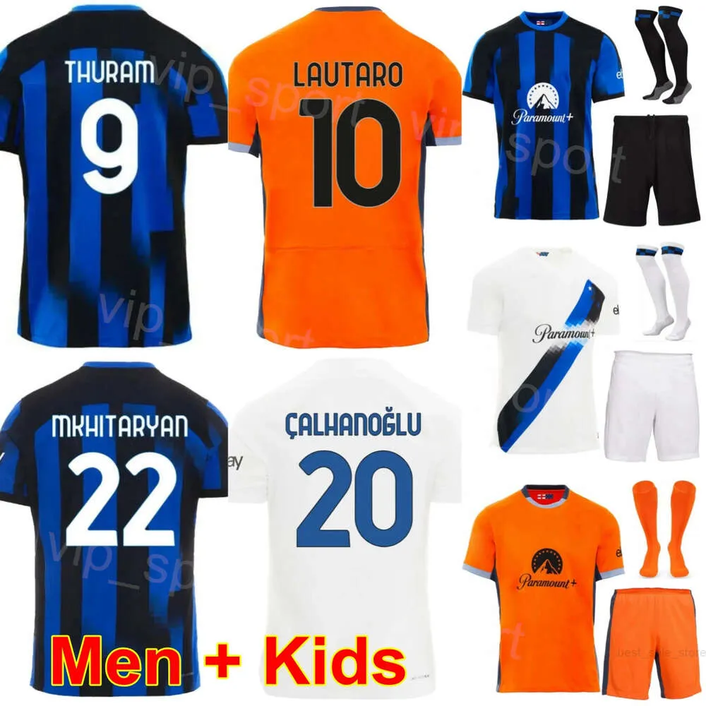 Équipe du club Inter Soccer Milan 10 Lautaro Martinez Maillots 20 Hakan Calhanoglu 2 Denzel Dumfries 9 Marcus Thuram 1 Yann Sommer Kits de maillots de football 2023 2024 Enfants Homme