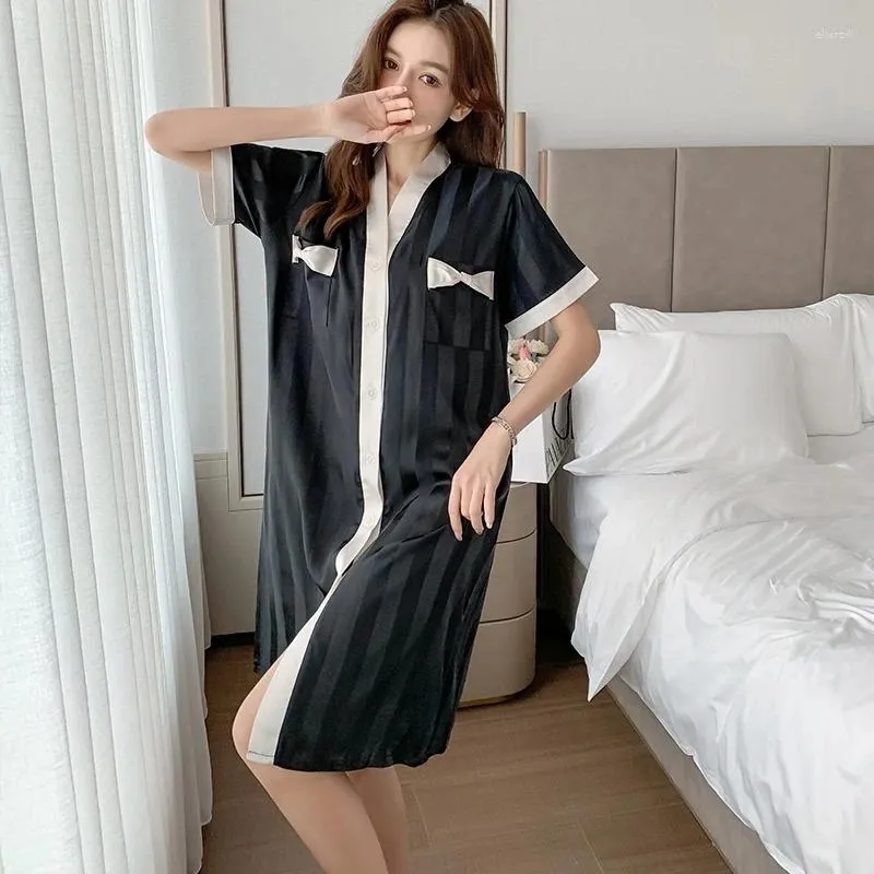 Mature Women Lace Patchwork V-Neck Silk Satin Nightdress Sleepwear Womens  Sexy Plus Size Nightgown - China Plus Size Women's Sleepwear and Plus Size  Sleepwear Women price | Made-in-China.com