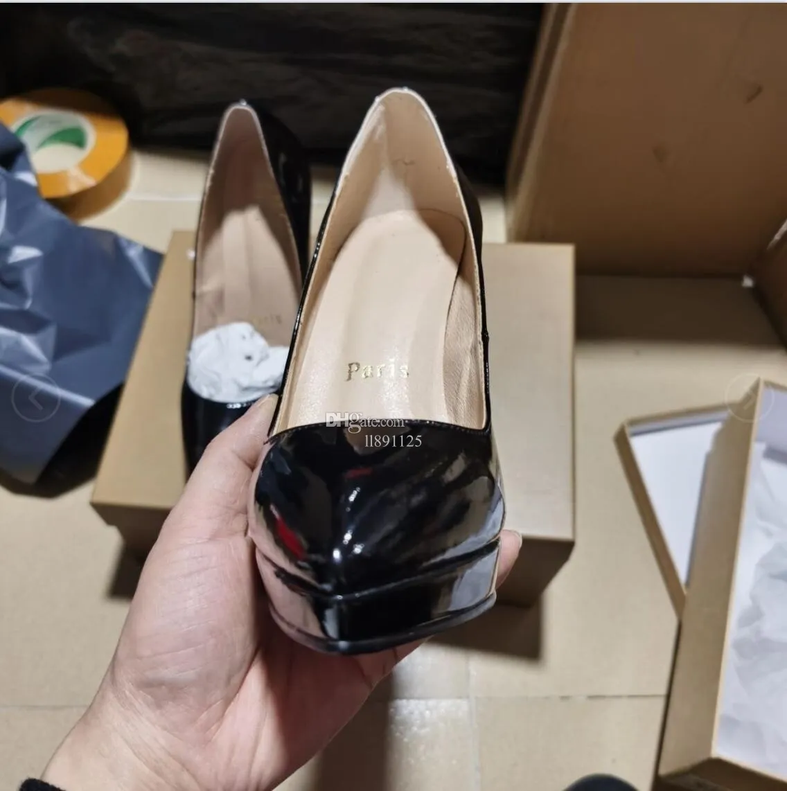 7a botas femininas de alta qualidade sapatos de salto alto mulheres de luxo designer de volta sandálias de couro envernizado apontou 6cm 8cm 10cm 12cm saltos bombas frete grátis 667789