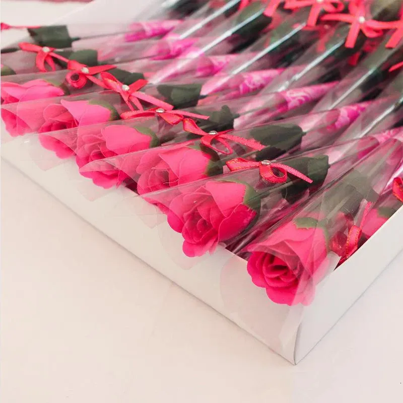 Couronnes de fleurs décoratives 30 pièces ensemble fleur artificielle savon Rose créative rose fleurs tige unique faite RoseFlowers décoration pour les femmes Valentine cadeau 231027