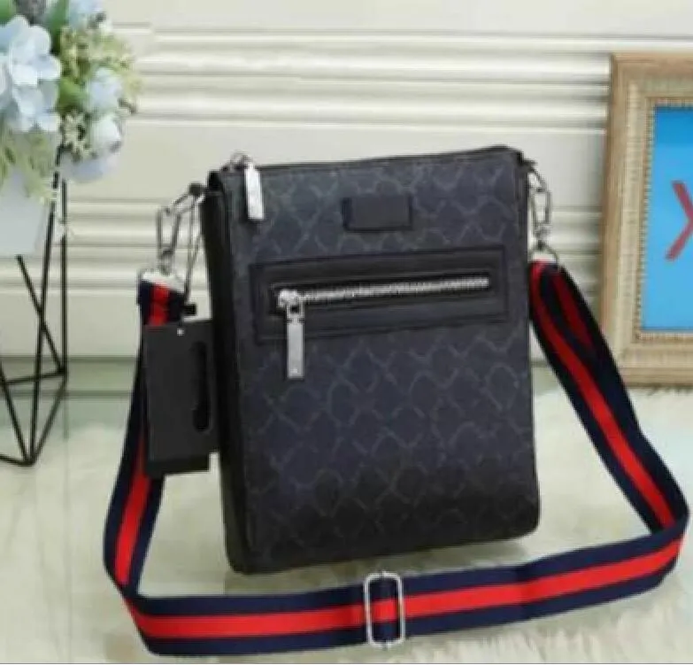 Fnew Men crossbody axelväska stilar olika storlekar handväska lyxiga designers väskor pochette flera fickor 523599 mode messenger väska försäljning hot9