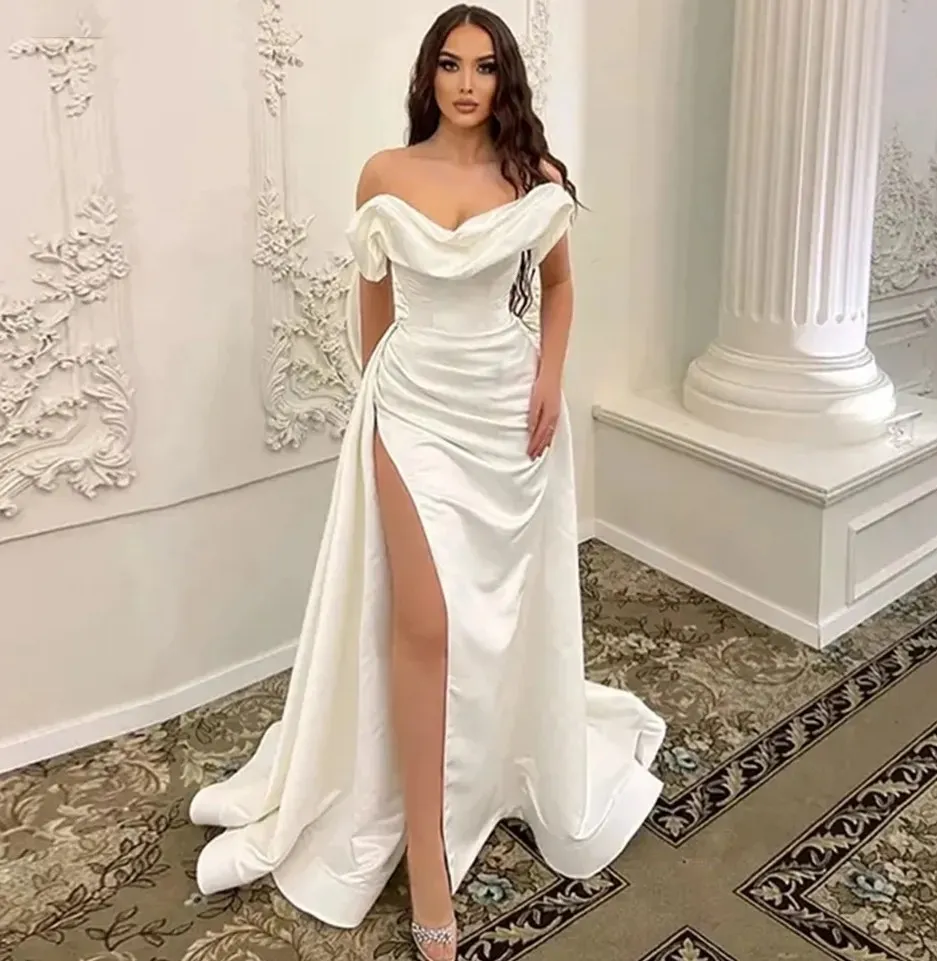 Ahorra a lo Grande en Compras al por Mayor de Elegant Satin Women Wedding  Dress For Bride Ribbons Princess Backless Off Shoulder High Split Civil