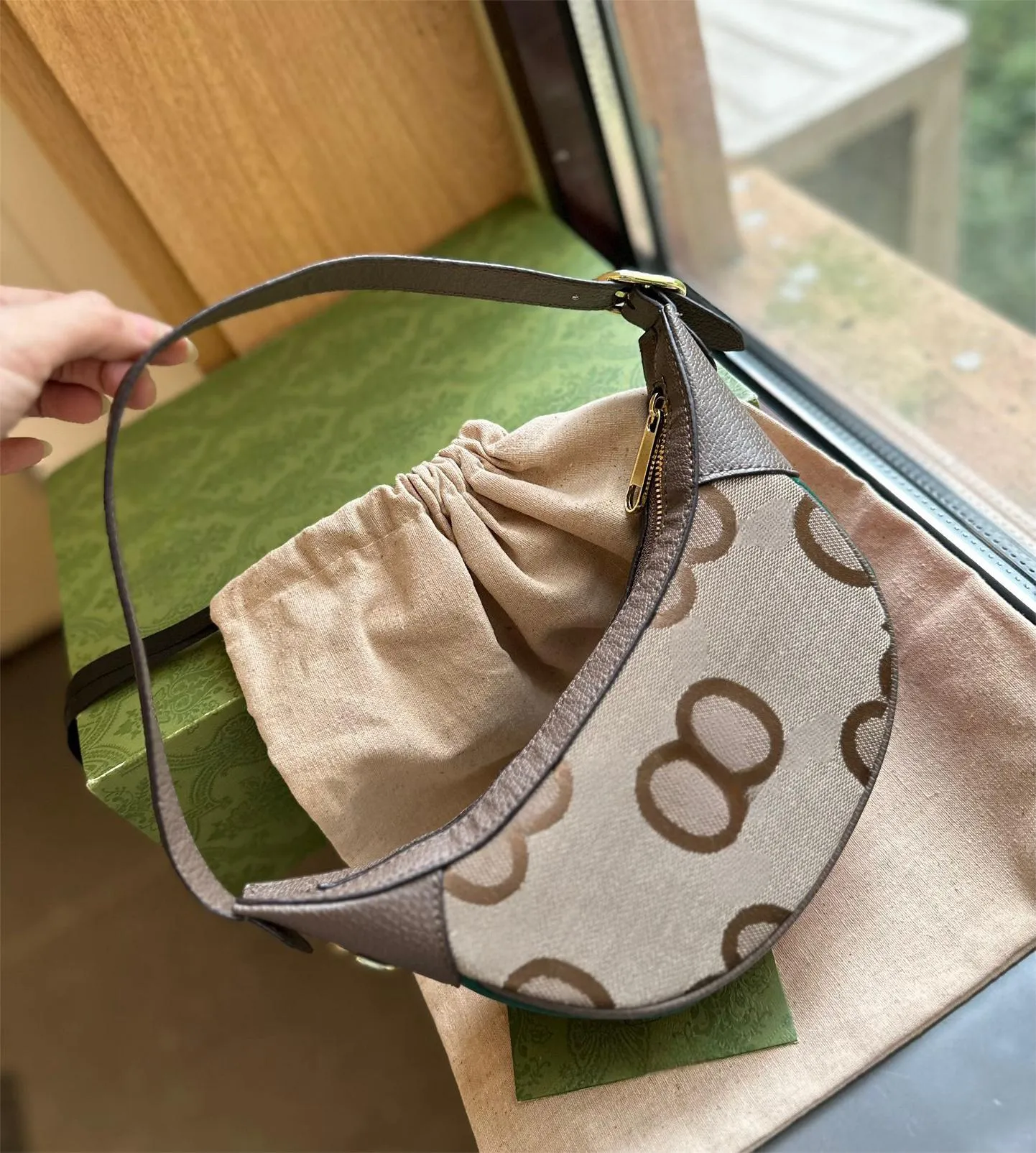 A8 Luxe schouder crossbody designer tas dames hoge kwaliteit echt lederen handtas messenger ketting halve maan zwart rood dame portemonnee geweven letters G cosmetische heuptas