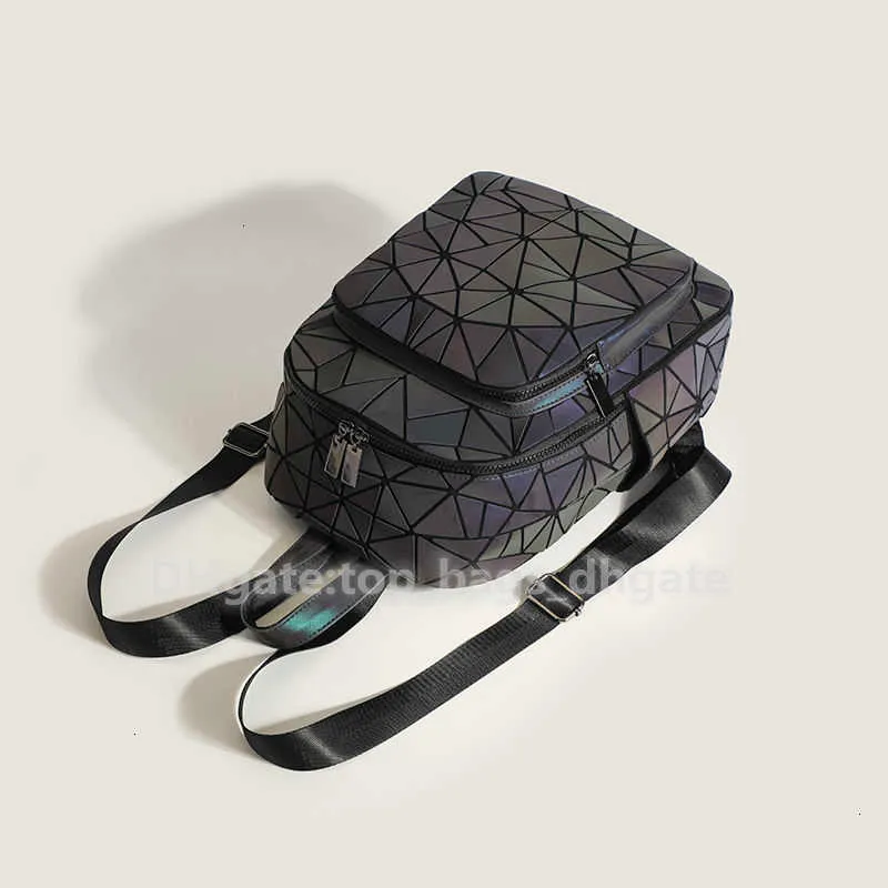 Tidal Yiqiang Sanzhai 2024 Tote Geometric Lingge Bag汎用バックパックブックナイトライトレーザー