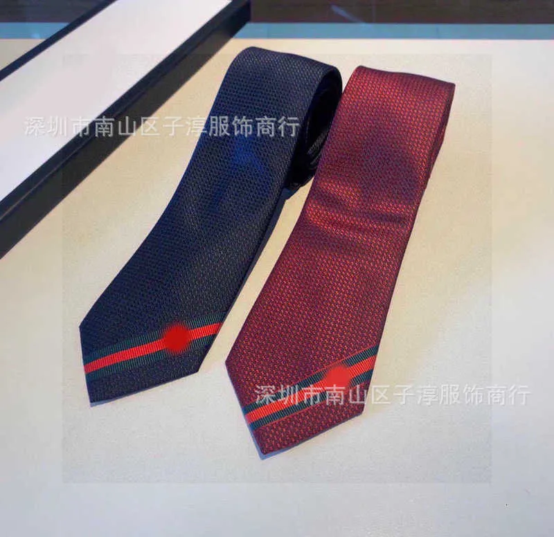 Krawatten Designer G Bienenmuster Streifen bedruckte Krawatte Handgefertigte Krawattenzubehör Heißer Verkauf Stil I67N