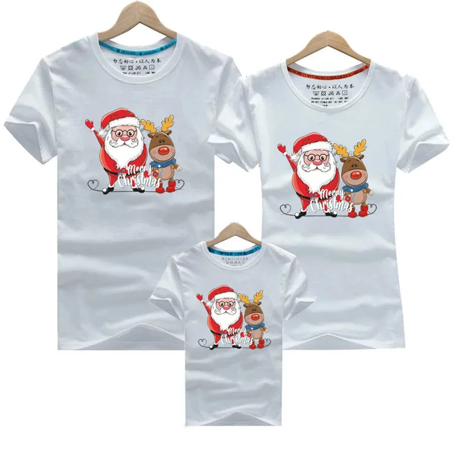 Familie Bijpassende Outfits Kerst Look Mama En Me Kleding Volwassen Kinderen T-shirt Baby Rompertjes Vader Moeder Dochter Zoon 231027