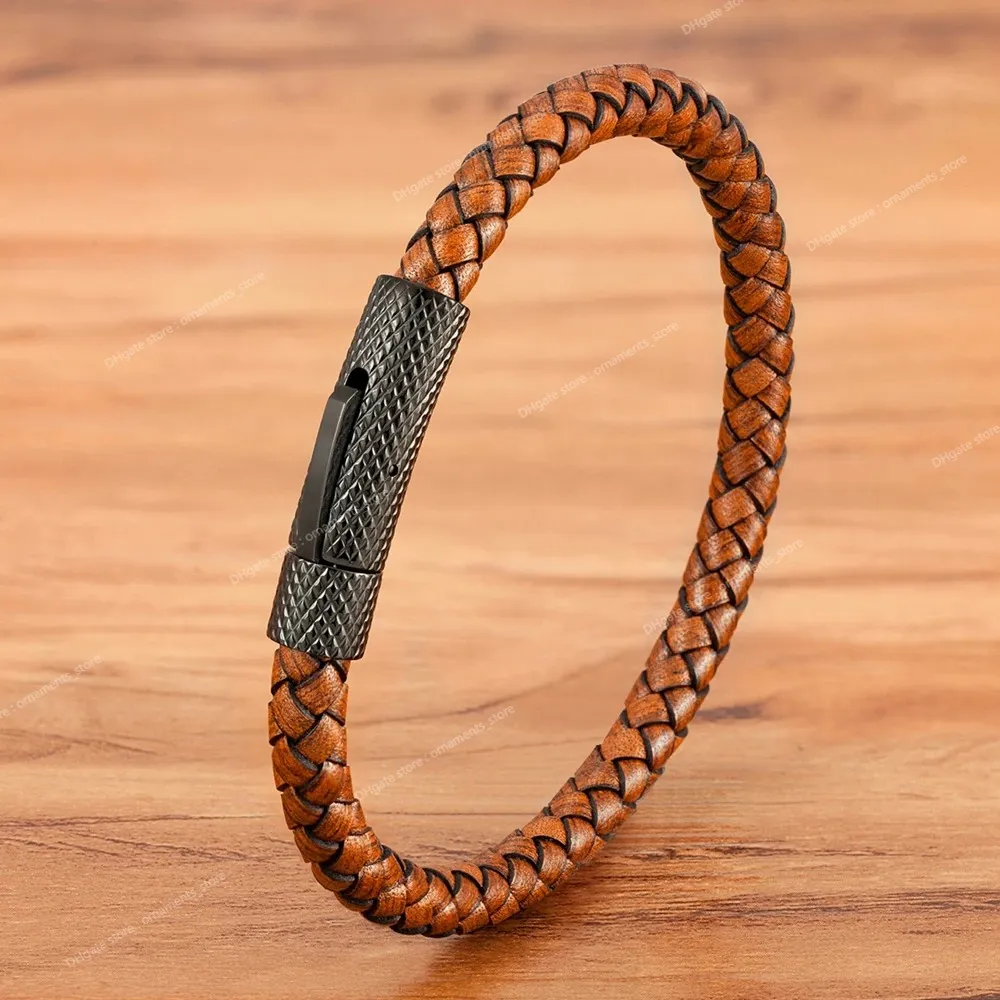 Bracciale in pelle da uomo in acciaio inossidabile combinato fai-da-te 19 cm / 21 cm / 23 cm Gioielli sportivi Regalo di Natale da uomo Promozione Gioielli di moda Bracciali