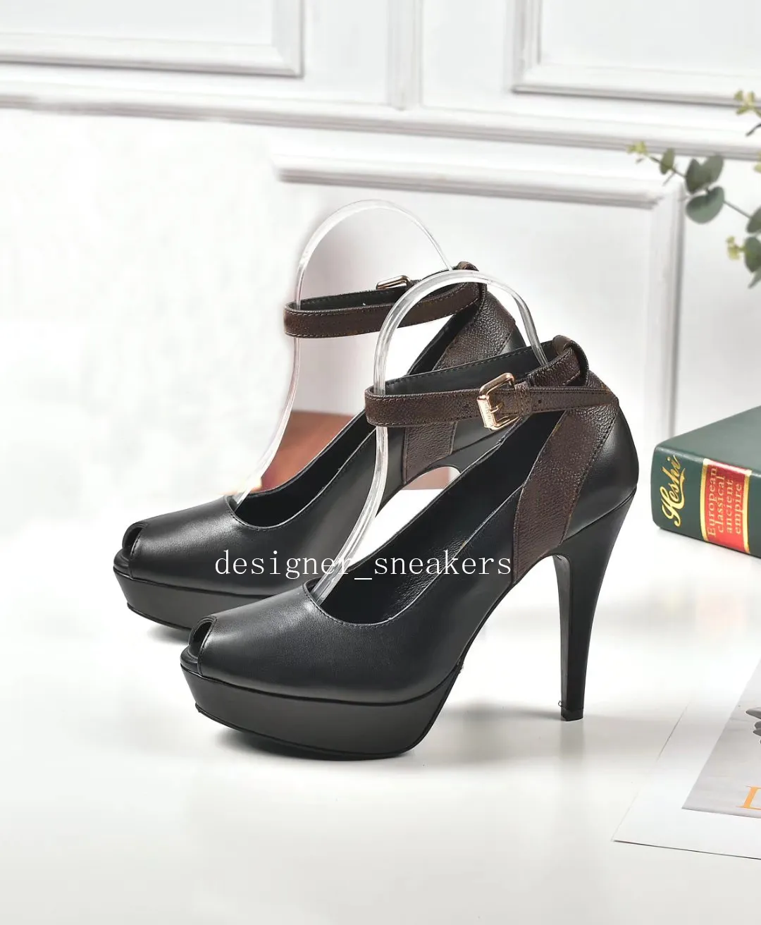 Chaussures habillées de luxe pour femmes Sandales à pompes Talons hauts Peep Toes Noir Marron Imprimé Pompes en cuir Mode Femmes Designer Sandale de fête de mariage avec boîte