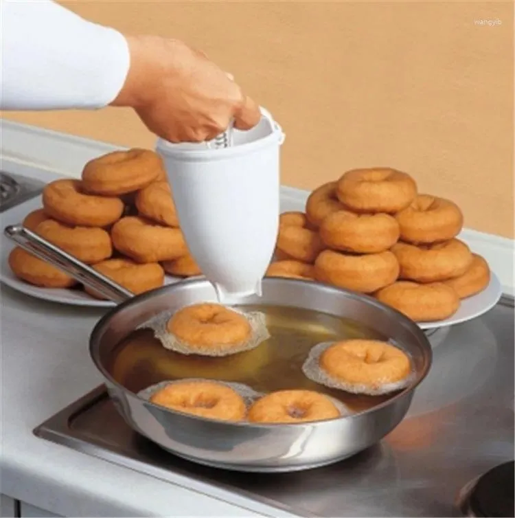 Conjuntos de louças Donut Mold Faça DIY Ferramentas de cozimento Máquina de ordenha