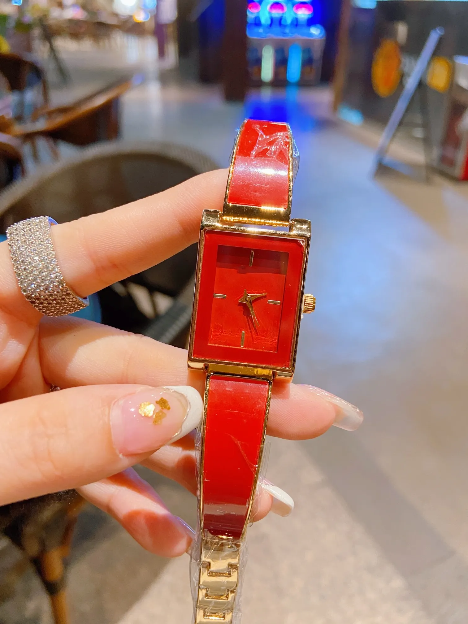 Męskie zegarki Wysokiej jakości zegarek Diamond Watch MM Designer Watches Factory Factory Dame's Luksusowe zegarki Męskie Rzymskie Tiving Watch Tag Watch Women 135