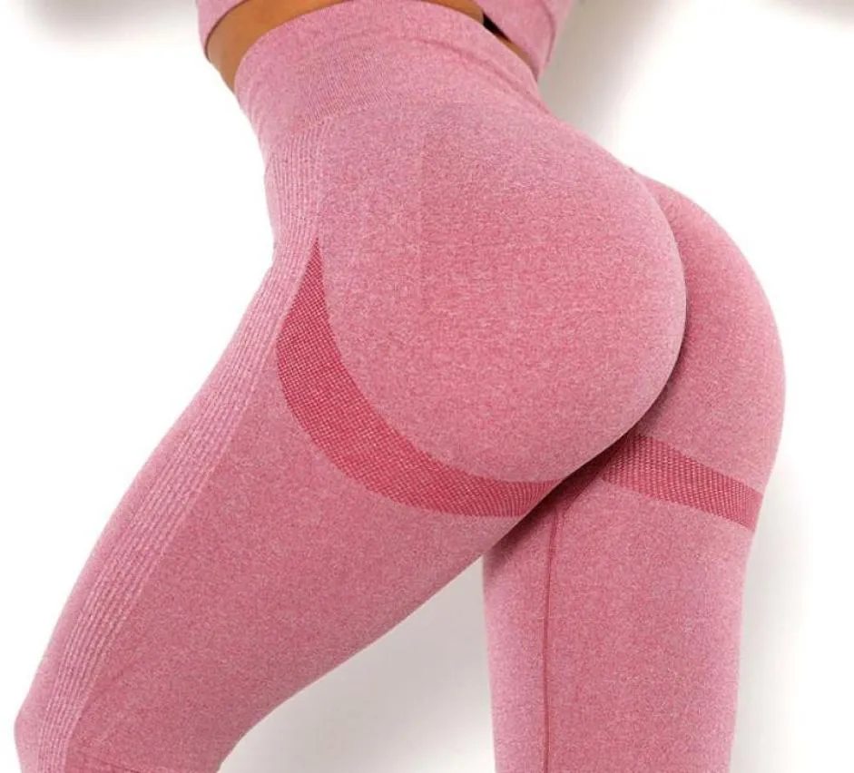 Vêtements d'entraînement confortables Tenue de sport pour femmes Leggings sans couture Pantalon de yoga de levage de hanche Vêtements actifs Costumes de sport For1443364