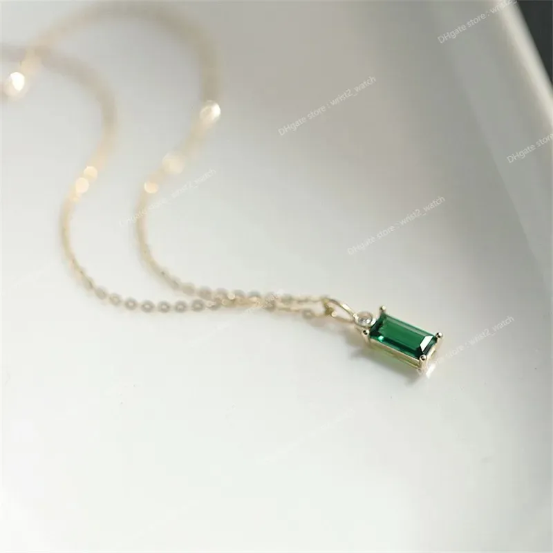 925 Sterling Silber European Simple Square Green Crystal Anhänger Schlüsselbeinkette Halskette Frauen Klassische Plattierung 14K Gold Schmuck Feine Juwelternecklaces Schmuck Schmuck