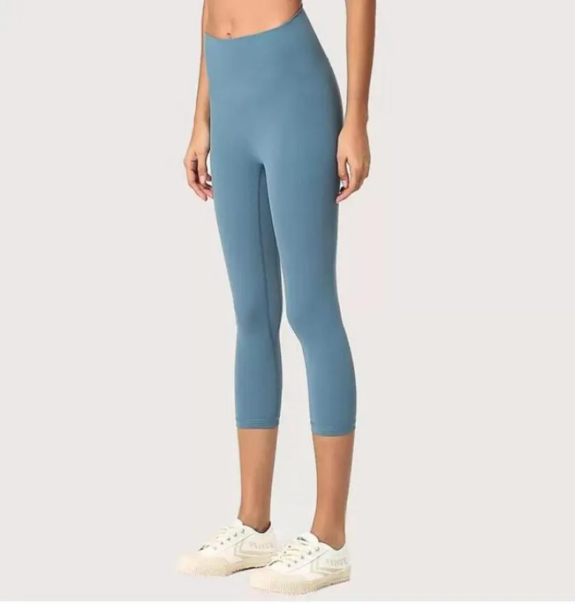 Pantalons de yoga pour femmes Tenue en tissu flexible hautement élastique Légère sensation de nu Leggings extensibles Pantalon longueur mollet Entraînement 2435270