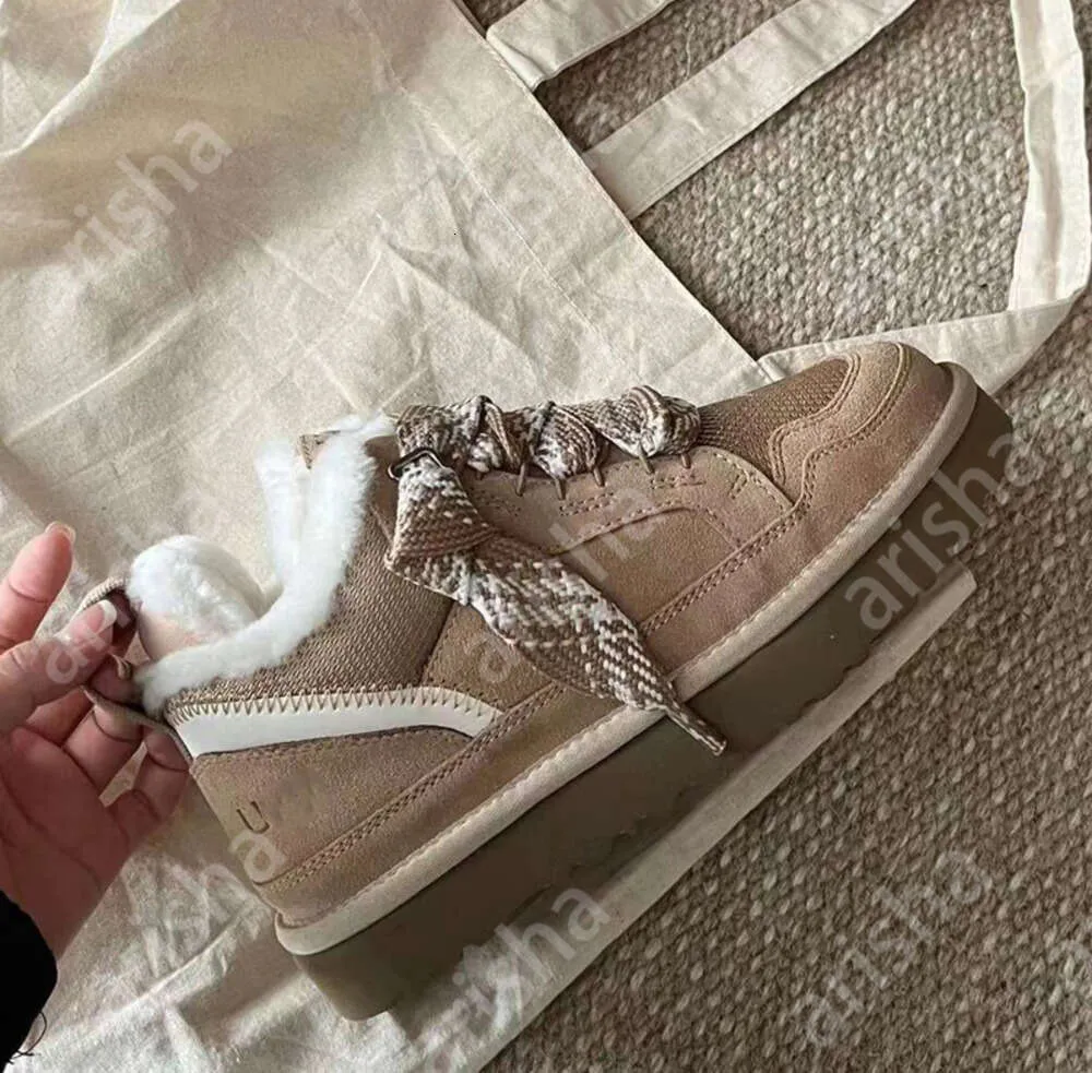 Wool store lined sneakers