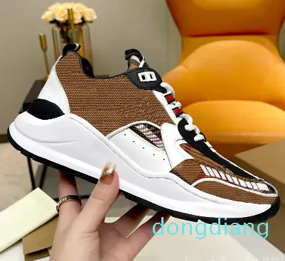 Scarpe Casual Di Design Scarpe Da Ginnastica Classiche Scozzesi In Vera Pelle Strisce Di Bacche Scarpe Da Ginnastica Di Moda Uomo Donna Sneakers Con Barra Di Colore Bur 10 824 DHgate