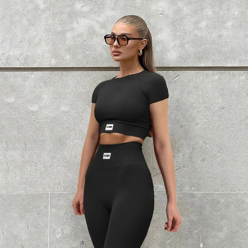 Womens High Waisted Crop Top And Cropped Gym Leggings Set For Gym