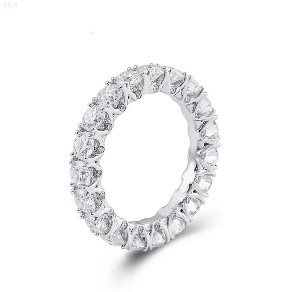 Aangepaste fijne sieraden Soild 10k 14k 18k wit goud ronde vorm eeuwigheid Moissanite diamanten verlovingsring band voor vrouwen