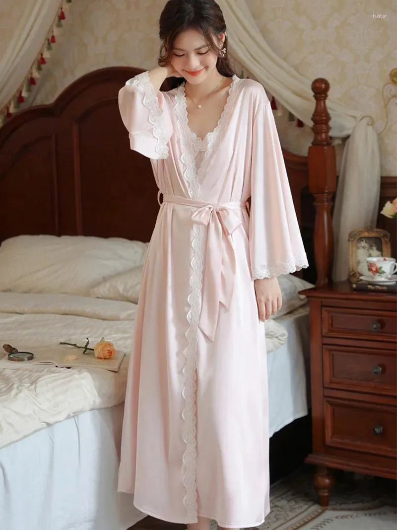 Vintage Nightgowns, Robes, Pajamas