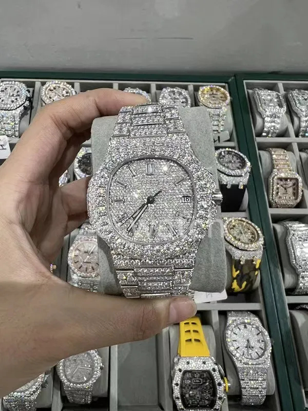orologio di lusso con diamanti moissanite orologio ghiacciato orologio da uomo di design per uomo orologi con movimento automatico montre di alta qualità Orologio. Montre de luxe l68