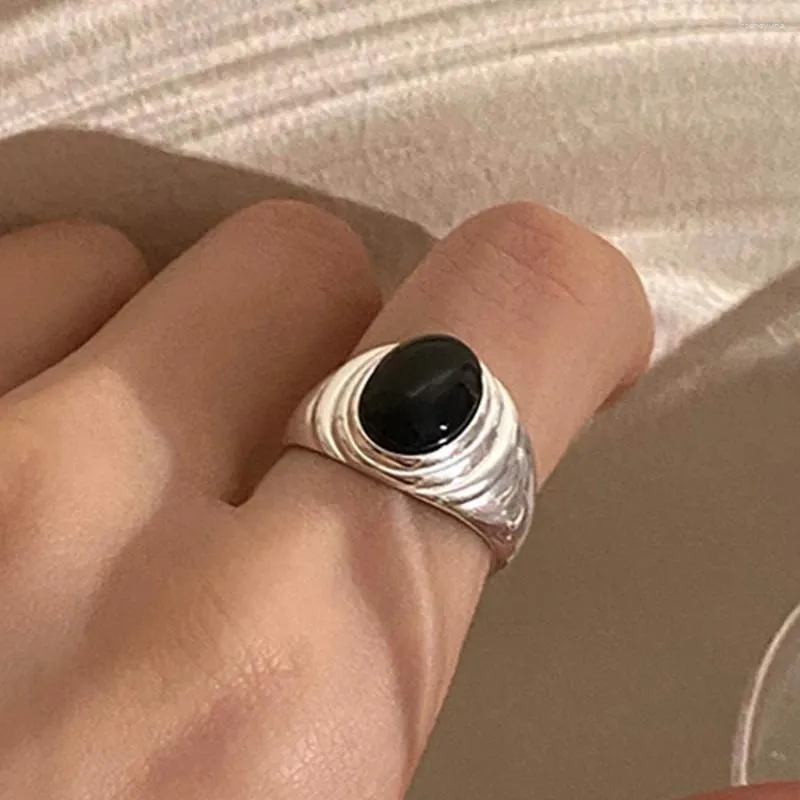 Pierścienie klastra 925 Sterling Srebrne dla kobiet proste minimalistyczny czarny kamień otwarty palec Pierścień modowy