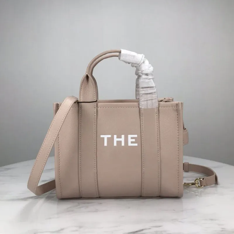 Stylish Canvas Tote Handbags For Women Woody Design Shopper Medium Sized Shoulder Bags 24cm X 32cm Two Sizes Available L00 From Amzbook 94.74 DHgate.Com