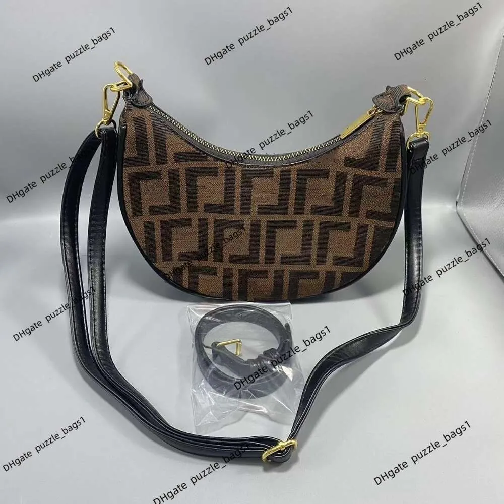 Moda feminina bolsa de ombro designer bolsas 90% fábrica venda quente atacado couro meia lua tote mão transportar luxo francês portátil crossbody saco nas axilas