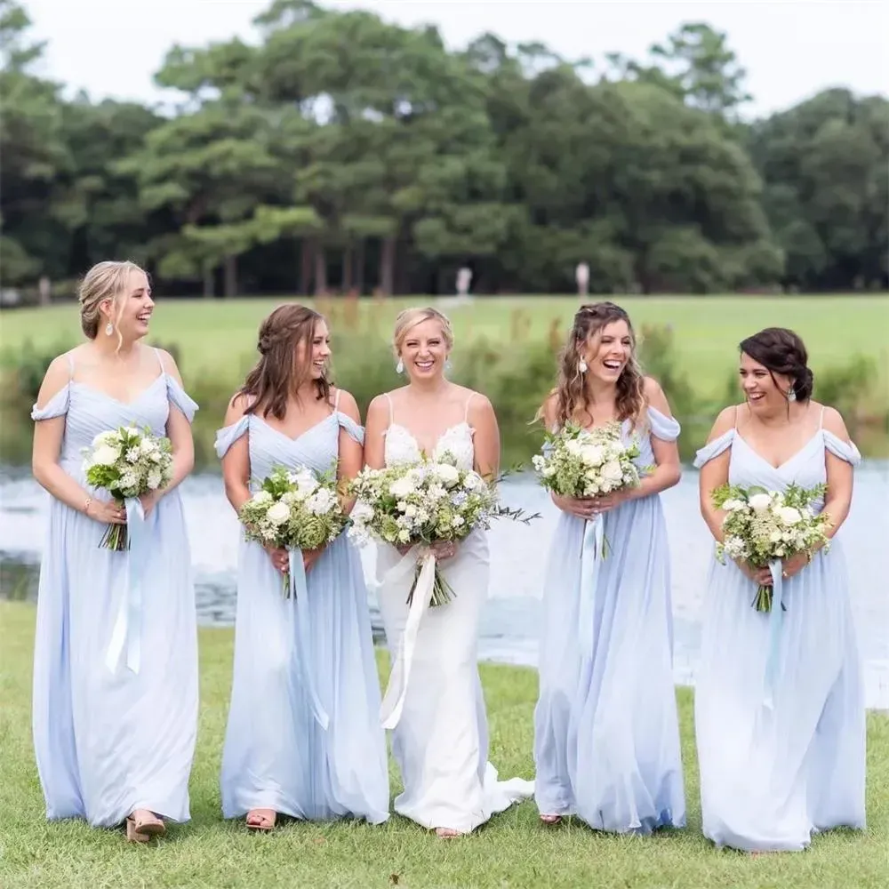 Robes de demoiselle d'honneur bleu poussiéreux Spaghetti sans mousseline Spaghetti Longueur Planche Plus taille de mariage robes d'invités personnalisés.