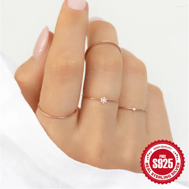 Cluster Ringen QUKE Leuke Vrouwelijke Crystal Stone Ring Charm Upscale Dunne Bruiloft Voor Vrouwen Sierlijke Bruid Bloem Zirkoon Engagement